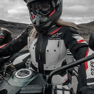 Abbigliamento moto donna
