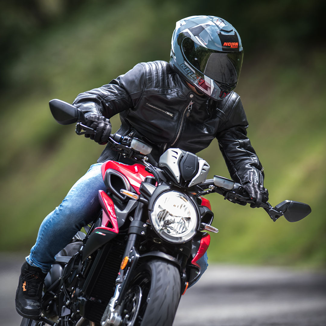 Promozioni caschi e abbigliamento moto